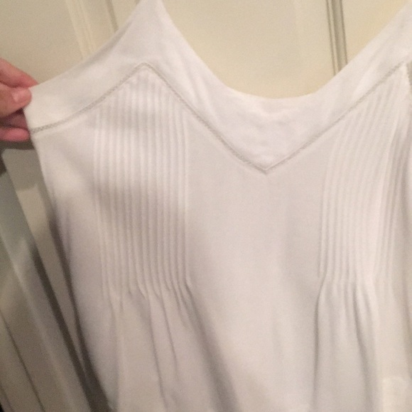 White tank top - Picture 4 of 6